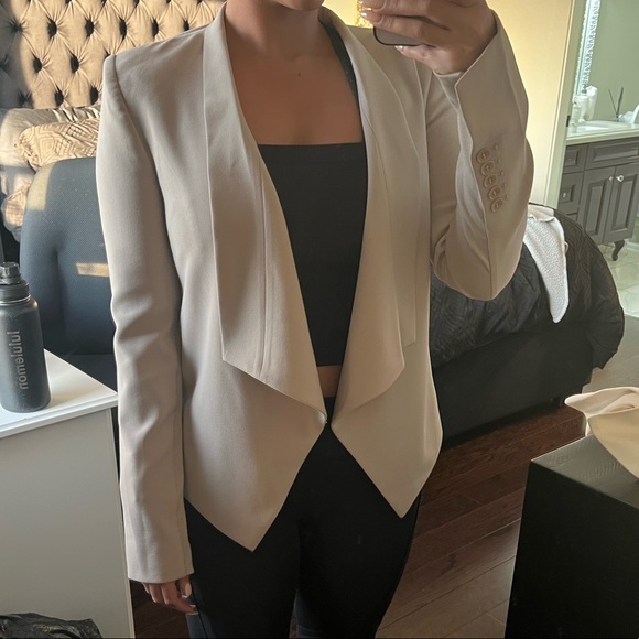 BCBG tanned Blazer Size XS - Picture 3 of 3